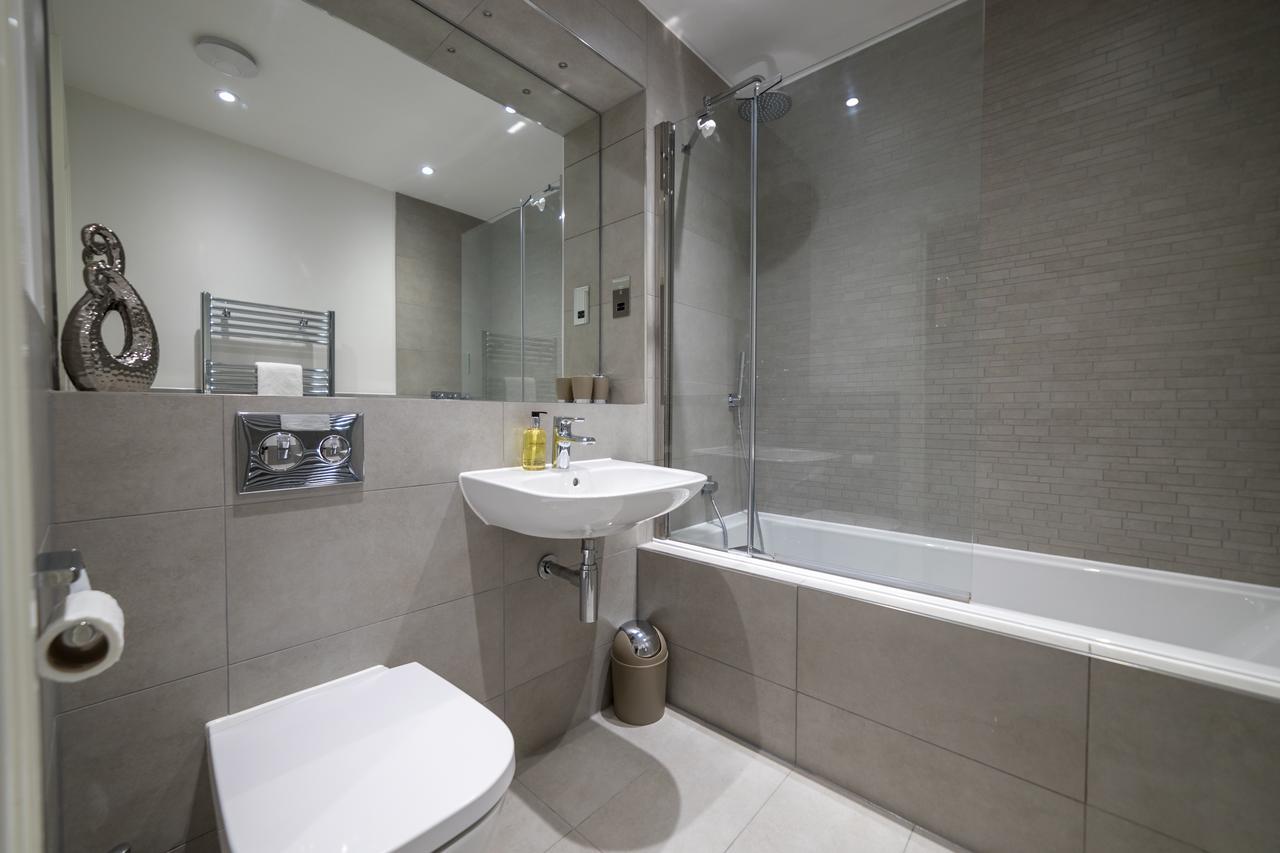 Helios Court Penthouse Serviced Apartment By Ferndale Maidenhead Exterior foto