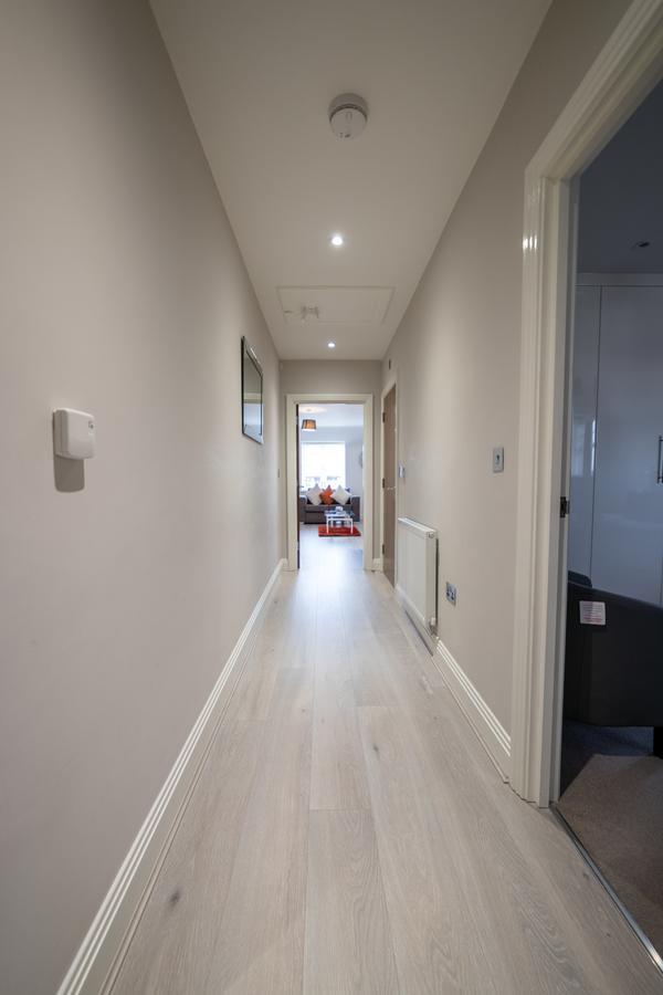 Helios Court Penthouse Serviced Apartment By Ferndale Maidenhead Exterior foto